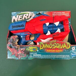 Nerf DinoSquad Raptor-Slash Dart Blaster, 6-Dart Rotating Drum, Slam Fire, NIB